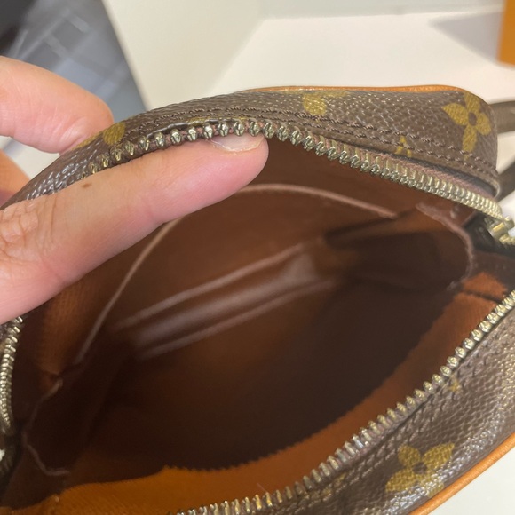 Louis Vuitton Monogram Danube Crossbody Bag Vintage - Picture 4 of 17